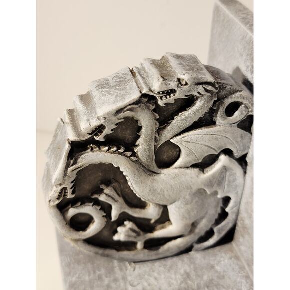 Game of Thrones House of Stark Direwolf Bookends HBO Dark Horse Collectible Gray - Picture 4 of 12
